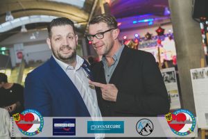 181209_100_Hand in Hand-1001.jpg